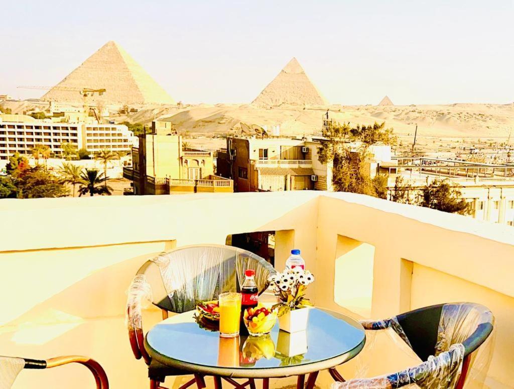 Pyramids View & Gem View Boutique Bed and breakfast