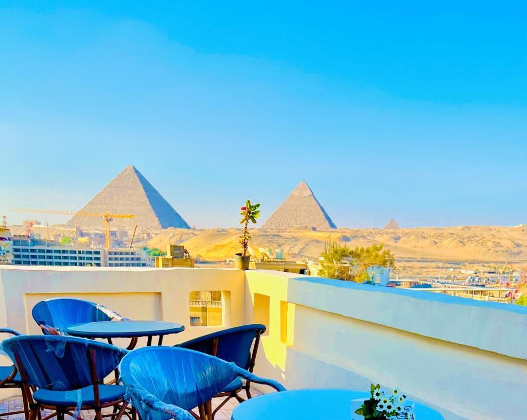 Pyramids View & Gem View Boutique Bed and breakfast *